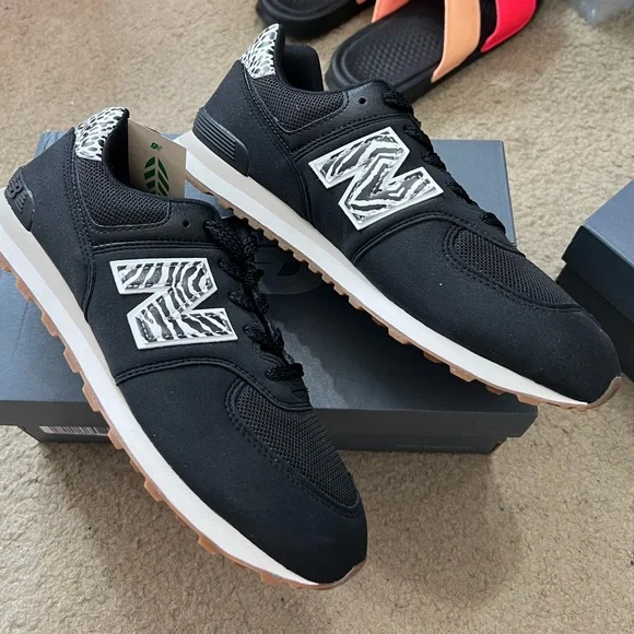 New Balance Zebra Print Sneakers - Picture 10 of 15